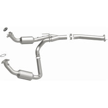 Load image into Gallery viewer, Magnaflow 04-05 Chevrolet Express 1500 5.3L Direct Fit Converter (4551211)