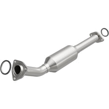 Load image into Gallery viewer, MagnaFlow Conv Direct Fit OEM 2003-2004 Toyota Tundra Underbody - 28.75in Length (4551406)
