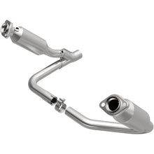 Load image into Gallery viewer, Magnaflow 05-06 Dodge Durango 4.7L Direct Fit Converter (4551832)