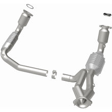 Load image into Gallery viewer, MagnaFlow Conv DF Chevy/GMC Avalanche/Sierra/Silverado/Suburban/Yukon XL 1500 / Tahoe/Yukon 5.3L (458062)