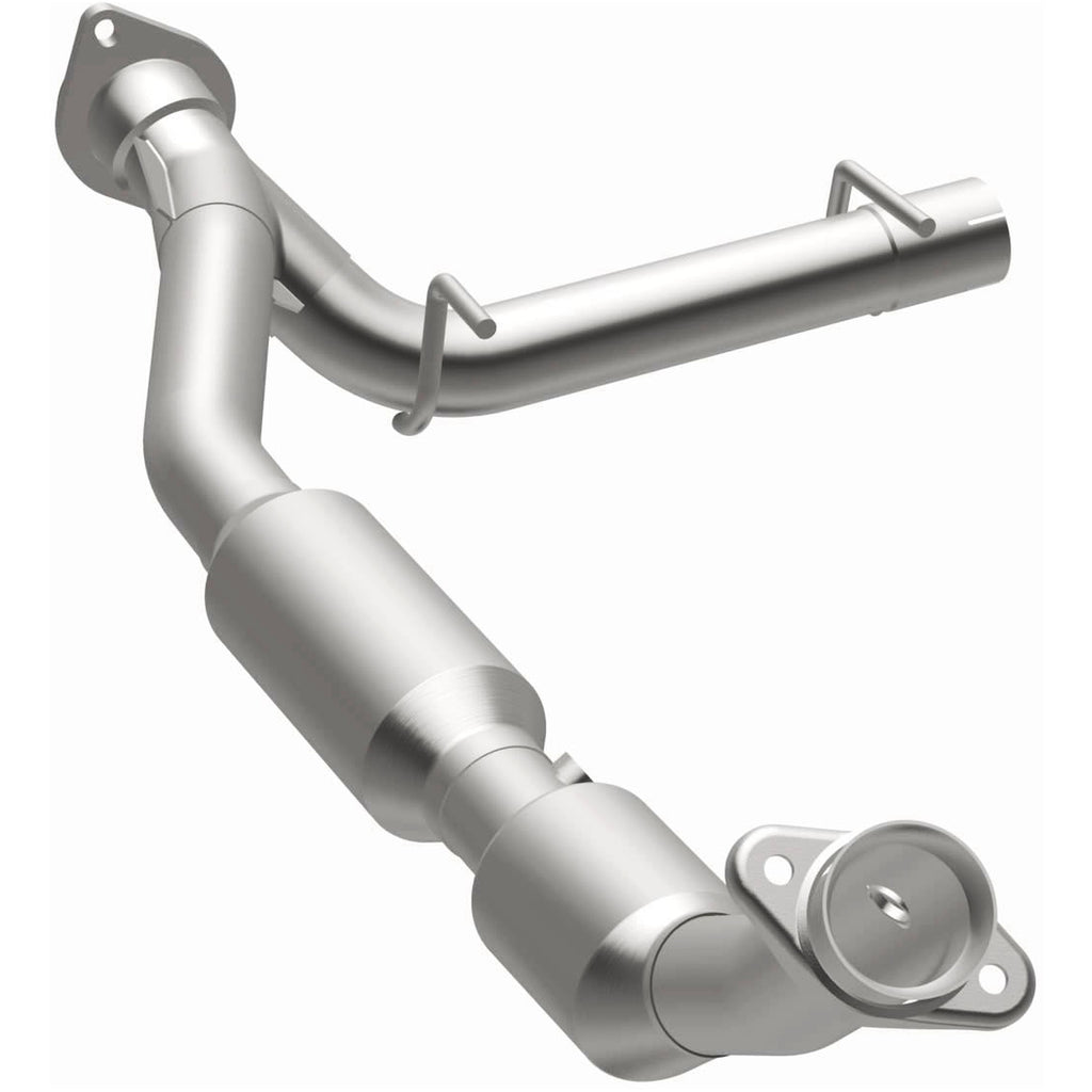MagnaFlow Exhaust Products 2003-2004 Lincoln Navigator 5.4L California Grade CARB Compliant Direct-Fit Catalytic Converter (4583029)