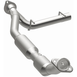 MagnaFlow Exhaust Products 2003-2004 Lincoln Navigator 5.4L California Grade CARB Compliant Direct-Fit Catalytic Converter (4583029)