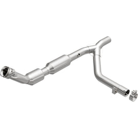 MagnaFlow Exhaust Products 2002-2003 Ford F-150 5.4L California Grade CARB Compliant Direct-Fit Catalytic Converter (4583033)