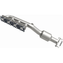 Load image into Gallery viewer, Magnaflow 2004 Nissan Titan 5.6L Direct Fit Converter (4583381)