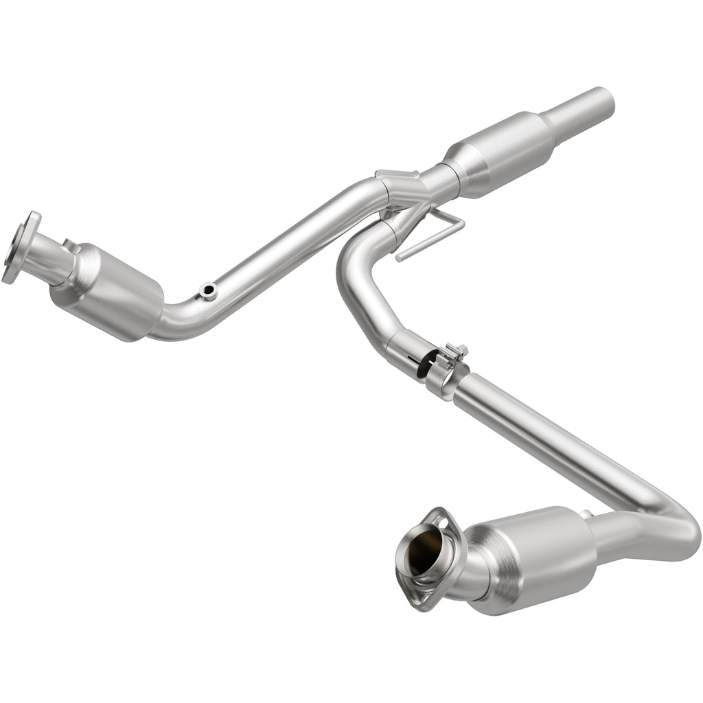 MagnaFlow Exhaust Products California Grade CARB Compliant Direct-Fit Catalytic Converter (4583497)
