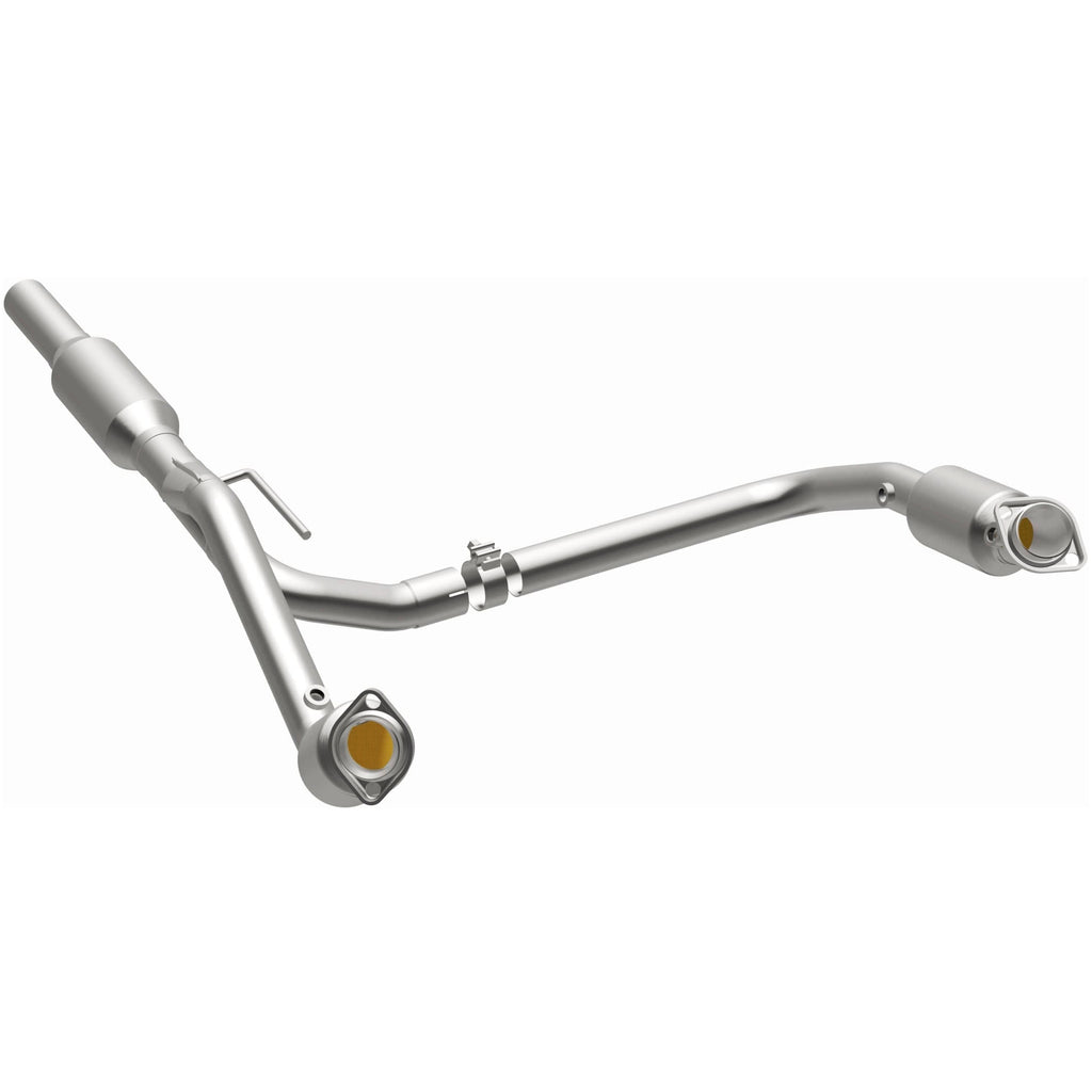 MagnaFlow Exhaust Products California Grade CARB Compliant Direct-Fit Catalytic Converter (4583497)