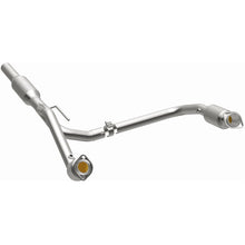 Load image into Gallery viewer, MagnaFlow Exhaust Products California Grade CARB Compliant Direct-Fit Catalytic Converter (4583497)