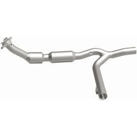 MagnaFlow Exhaust Products 2002-2003 Ford F-150 5.4L California Grade CARB Compliant Direct-Fit Catalytic Converter (4583622)