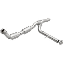 Load image into Gallery viewer, MagnaFlow Exhaust Products 2004 Ford F-150 5.4L California Grade CARB Compliant Direct-Fit Catalytic Converter (4583744)