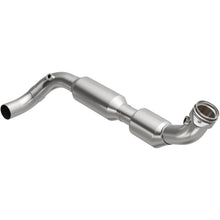Load image into Gallery viewer, MagnaFlow Exhaust Products 2002-2003 Ford F-150 5.4L California Grade CARB Compliant Direct-Fit Catalytic Converter (4583753)