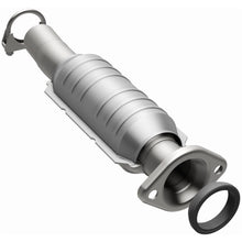 Load image into Gallery viewer, MagnaFlow Conv DF 04 Toyota Sienna 3.3L (49030)
