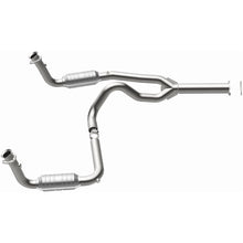 Load image into Gallery viewer, MagnaFlow Conv DF 00 Chevy Express 1500 5.7L (49063)
