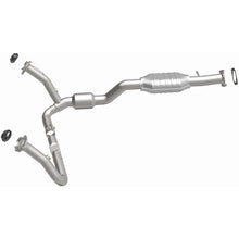 Load image into Gallery viewer, MagnaFlow Conv DF S10 PU- 01-03 6 4.3L OEM (49481)
