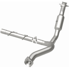 Load image into Gallery viewer, MagnaFlow Conv DF 06-09 Ford Expedition / 07-09 Lincoln Navigator/Navigator L P/S (49500)