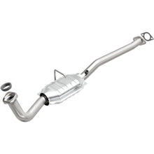 Load image into Gallery viewer, MagnaFlow Conv DF 98-01 Metro/Swift 1.3 rr OE (49563)