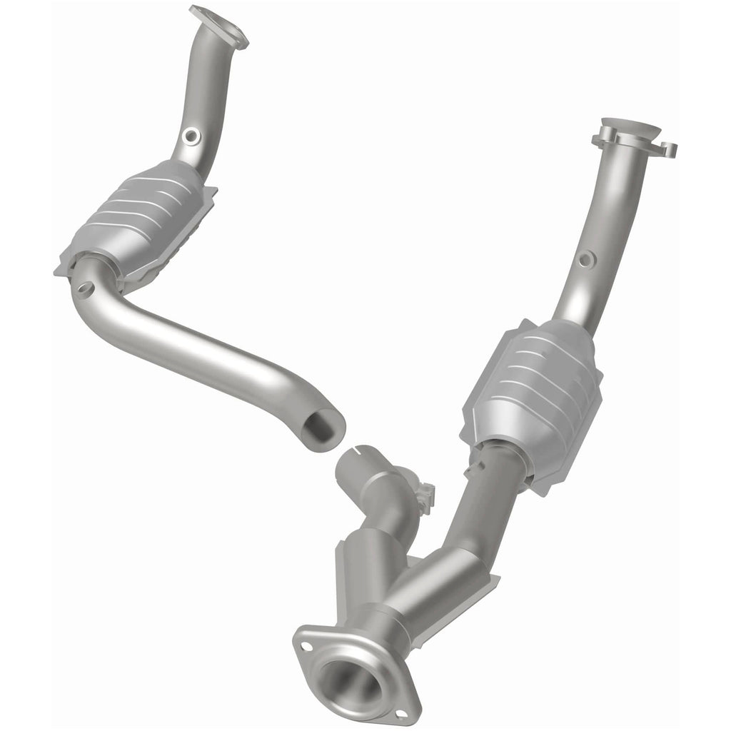 MagnaFlow Conv DF 03-06 Chevy SSR 5.3/6.0 OEM (49580)