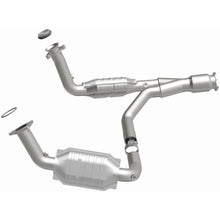 Load image into Gallery viewer, MagnaFlow Conv DF 06-09 TB/Envoy 5.3/6.0 OEM (49650)