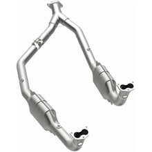 Load image into Gallery viewer, MagnaFlow Conv DF 99-04 LR Discovery V8 OEM (49720)