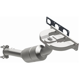 MagnaFlow Conv DF BMW 5 01-03 Rear OEM (49773)