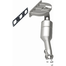 Load image into Gallery viewer, MagnaFlow Conv DF BMW 5 01-03 Rear OEM (49773)