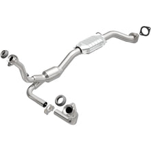 Load image into Gallery viewer, MagnaFlow Conv DF 01-05 Chevy Blazer 4.3L 2WD (49898)