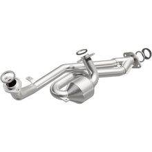 Load image into Gallery viewer, MagnaFlow Conv DF 01-03 Toyota Sienna 3.0L fr (49986)
