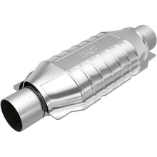 Load image into Gallery viewer, MagnaFlow Conv Univ 2.5in Inlet/Outlet Center/Center Oval 12in Body L x 6.5in W x 16in Overall L (51006)