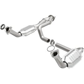 MagnaFlow Conv DF 02-06 Cadillac Truck. 8 5.3L Dual Conv. Y-Pipe Assy 2wd/Chevy Truck 99-07 (51097)