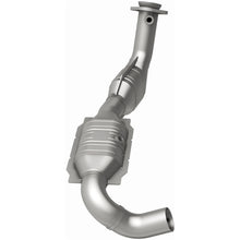 Load image into Gallery viewer, MagnaFlow Conv DF 01 Ford Trucks 4.6L (51171)