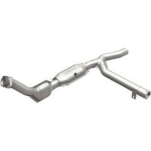 Load image into Gallery viewer, MagnaFlow Conv DF 01 Ford Trucks 4.6L (51199)