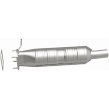 Load image into Gallery viewer, MagnaFlow Conv DF 05-07 Ford F-Series Rear (51221)