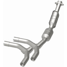 Load image into Gallery viewer, MagnaFlow Conv DF 05-07 Ford E150 4.6L Passenger Side (51310)