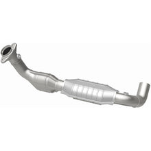 Load image into Gallery viewer, MagnaFlow Conv DF 01-02 Ford F-150 5.4L (51324)