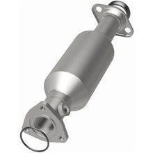 Load image into Gallery viewer, Magnaflow Conv DF 97-01 Honda CR-V 2.0L (51329)