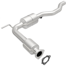 Load image into Gallery viewer, MagnaFlow Conv DF 02 Volkswagen Eurovan 2.8L (51342)