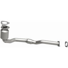 Load image into Gallery viewer, MagnaFlow Conv DF 02-03 Saturn Vue 3.0L Front (51390)
