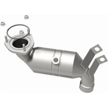 Load image into Gallery viewer, Magnaflow Conv DF 02-03 Jaguar X-Type Rear (51430)