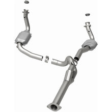 Load image into Gallery viewer, Magnaflow Conv DF 2002 Chevy E 1500 Van 4.3L (51510)