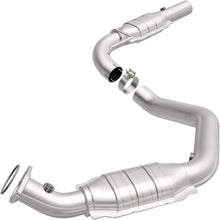 Load image into Gallery viewer, MagnaFlow Conv DF 03-05 Express 2500 4.8L Driver Side (51524)