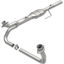 Load image into Gallery viewer, MagnaFlow Conv DF 02 Dodge Ram 1500 Van (51558)