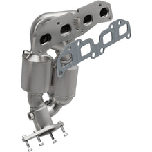 Load image into Gallery viewer, MagnaFlow Exhaust Products 2007-2012 Nissan Sentra 2.5L OEM Grade Federal / EPA Compliant Direct-Fit Manifold Catalytic Converter (51591)