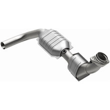 Load image into Gallery viewer, MagnaFlow Conv DF 03 Lincoln Navigator 5.4L (51801)