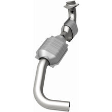 Load image into Gallery viewer, MagnaFlow Conv DF 03 Lincoln Navigator 5.4L (51801)