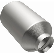 Load image into Gallery viewer, MagnaFlow GM 3500/4500 HD 6.0L 3in Universal Converter (51809)