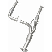 Load image into Gallery viewer, Magnaflow Conv DF 11-13 Chev Silverado 2500 HD/3500 HD 6.0L (51812)