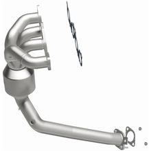 Load image into Gallery viewer, MagnaFlow Conv DF 05-11 Volvo XC90 4.4L Front (51860)
