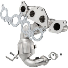Load image into Gallery viewer, MagnaFlow Conv DF 05-11 Volvo XC90 4.4L Rear (51863)