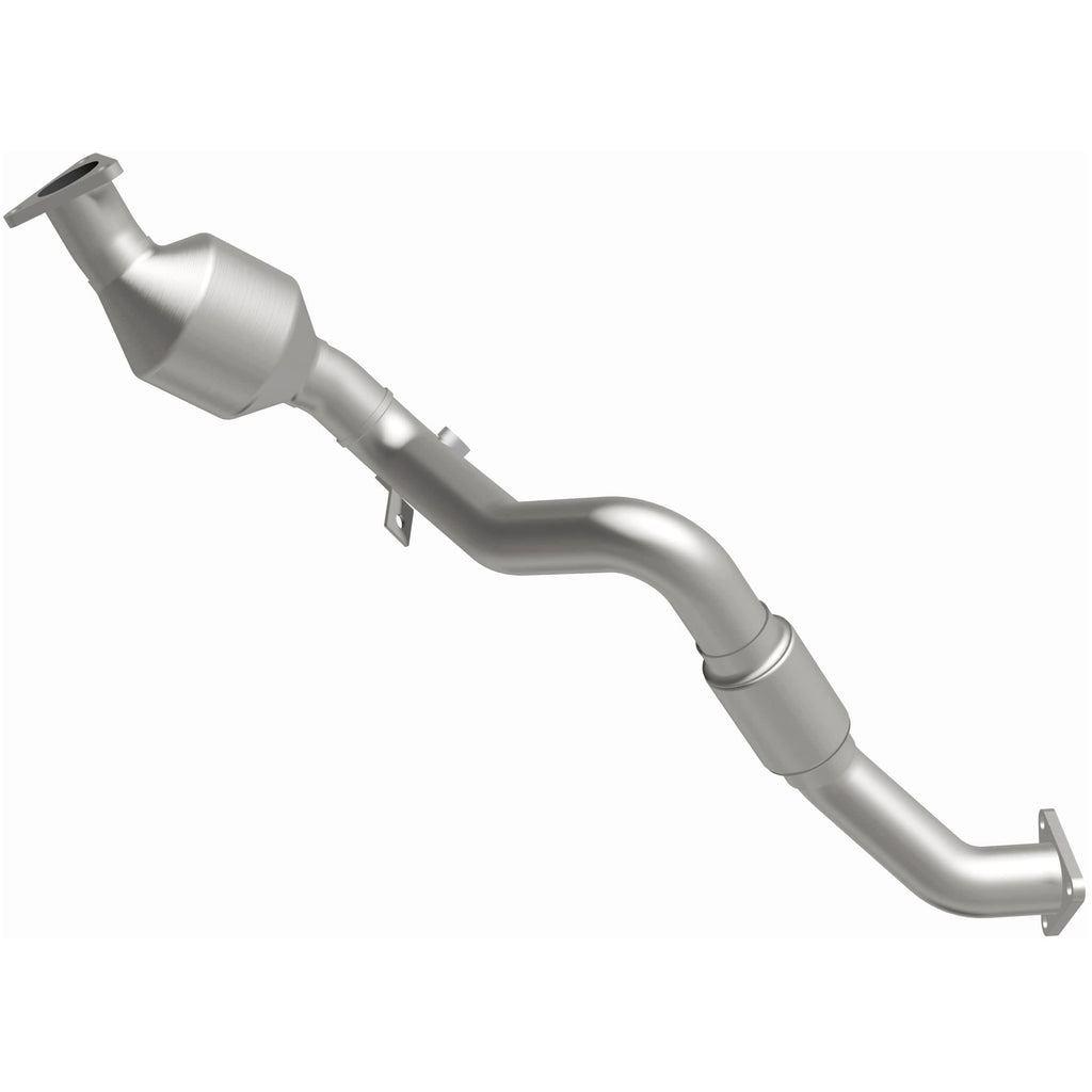 MagnaFlow Conv DF 07 VW Touareg 3.6L Front close (51943)