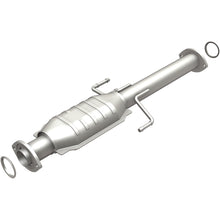 Load image into Gallery viewer, MagnaFlow Conv DF 01-04 Toyota Tacoma 3.4L Rear (51944)