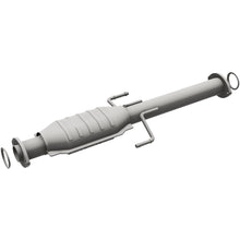 Load image into Gallery viewer, MagnaFlow Conv DF 01-04 Toyota Tacoma 3.4L Rear (51944)